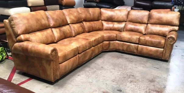Omnia Carlton Sectional - Image 8