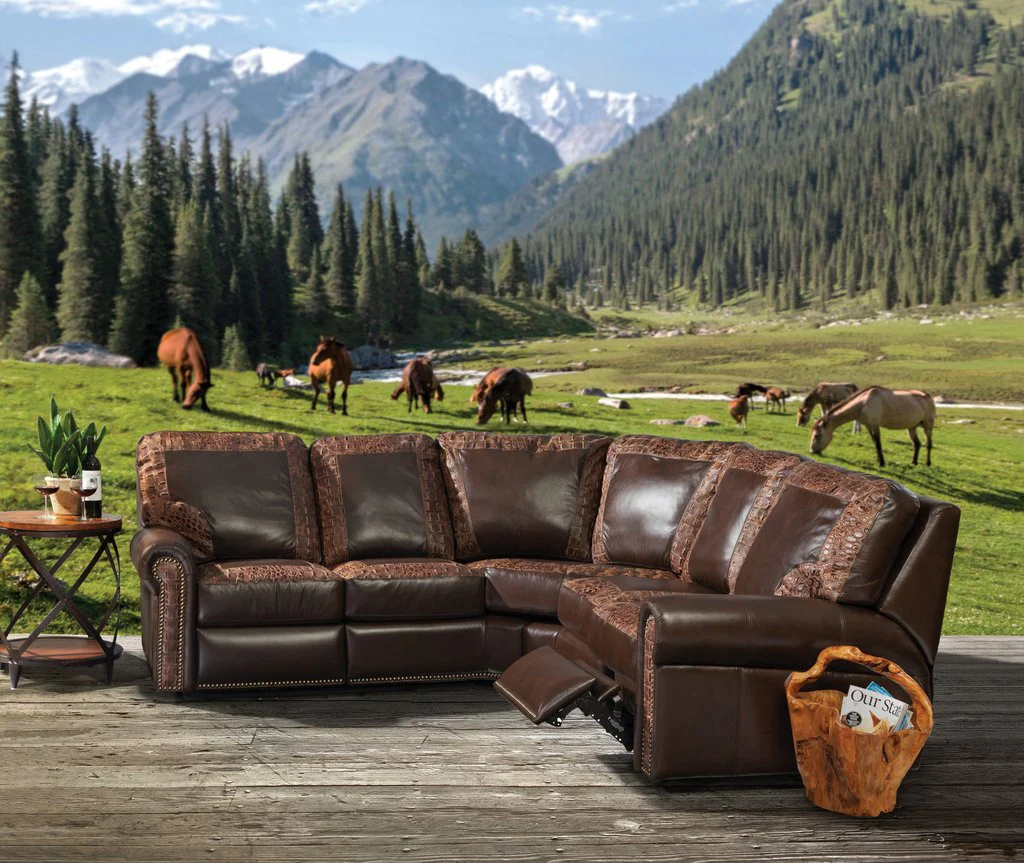 Omnia Frisco Sectional - Image 4