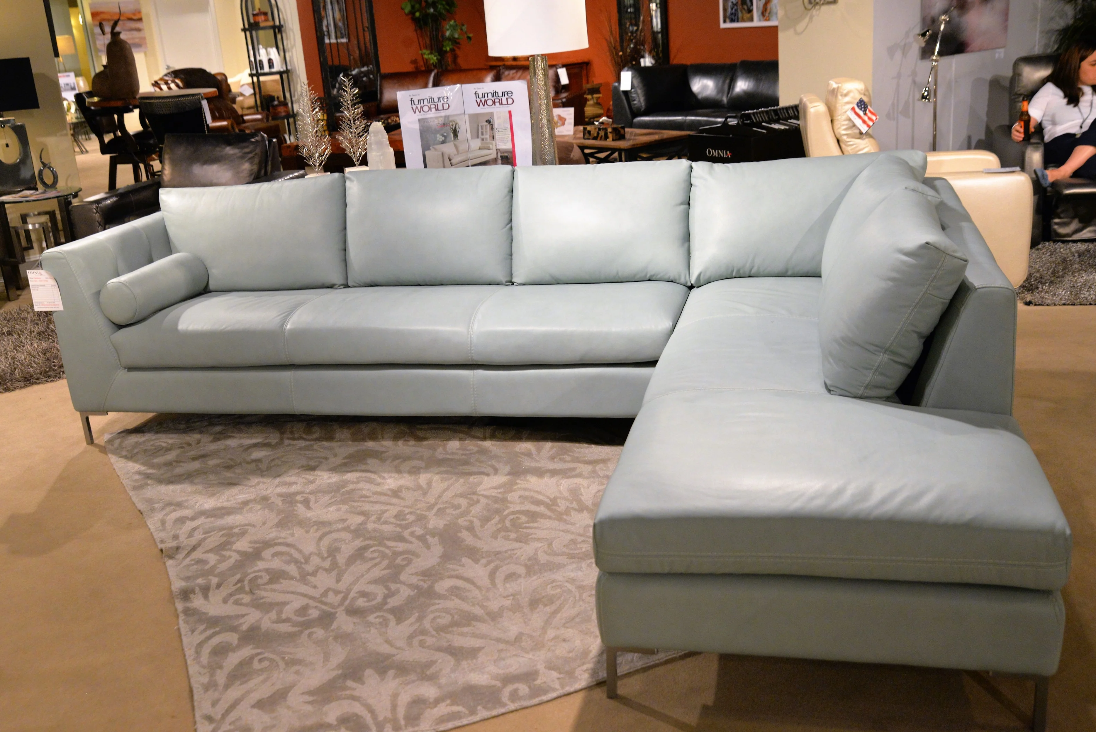 Omnia Pasadena Sofa - Image 6